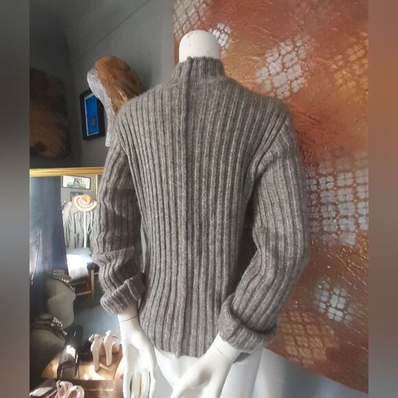 Zara Wool Blend Gray Ribbed Women's Sweater - Picture 3 of 12